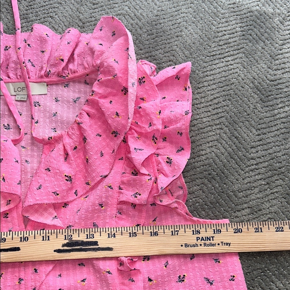 LOFT Women’s Floral Ruffle Tie Neck Top Size Medium Sleeveless Top - Picture 9 of 9